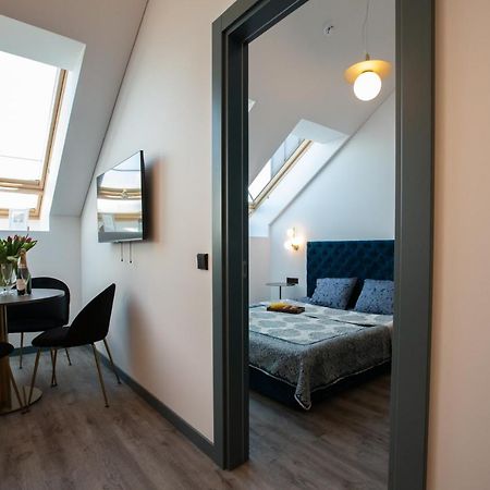 M8 Stylish One-Bedroom Apartment カウナス エクステリア 写真