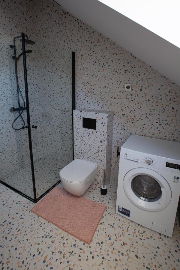 M8 Stylish One-Bedroom Apartment カウナス エクステリア 写真